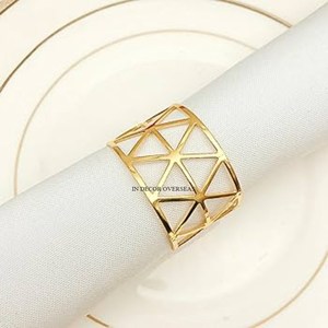 Servilletero de Diseño Único en Forma de Triángulo, Hecho de Metal de Alta Calidad Chapado en Oro, para Decoración de Mesa de Boda - Product Image 6