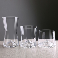 Verre à Whisky Style Volcan en Cristal sans Plomb Soufflé à la Main, en Verre Borosilicate avec Base Montagne 3D, Personnalisable OEM ODM