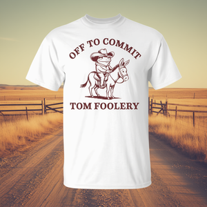 T-shirt retrò con rana 'Off to Commit Tom Foolery', abbigliamento promozionale in stile vintage - Product Image 3