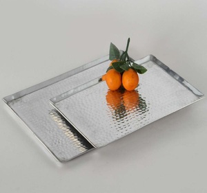Plateau de service rectangulaire élégant en aluminium nickelé argenté Plaque de chargement martelée à la main Plateau/bol de fête de luxe - Product Image 1