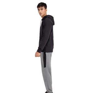 Sweat à capuche vierge de couleur noire pour hommes et femmes de haute qualité avec poche kangourou à vendre par SPORTAR INT - Product Image 3