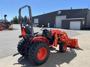 Tractor Kubota LX2620HSD 2025: compacto, cómodo y listo para trabajar - Product Image 3
