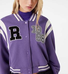 แจ็คเก็ตวาร์ซิตี้แบบครอปสำหรับผู้หญิง คุณภาพพรีเมียม ทำจากผ้าขนสัตว์ แจ็คเก็ตเบสบอลแบบมีตัวอักษร แขนยาว ซิป บุด้วยโพลีเอสเตอร์ แจ็คเก็ตผู้หญิง - Product Image 5