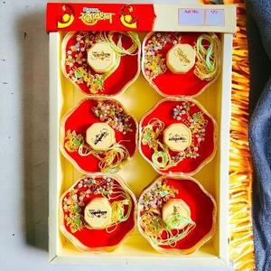 Rakhi ชุดคอมโบพร้อมของหวานและกล่องของขวัญสินค้าพร้อมขายสำหรับซูเปอร์มาร์เก็ตและโซ่มีจำหน่ายในราคาถูก - Product Image 1