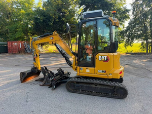 Miniexcavadora CAT 302.7 CR de 2.8 Toneladas, Muy Vendida, con Pocas Horas de Uso (22.2H), Diésel, Compacta, con Sistema Hidráulico Auxiliar - Product Image 4