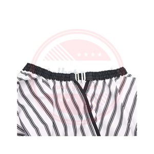 Capas de salón de poliéster con logotipo personalizado Capas de corte de peluquería con mangas para accesorios de peluquería - Product Image 4