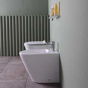 Par de Accesorios Sanitarios Berna de Instalación en Suelo, Elegante Conjunto de Artículos Sanitarios - Product Image 3