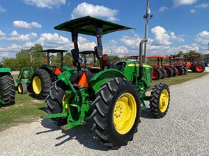 Best Quality Used Johnn Dee.ree 5055E Tractor 4WD Tractor Agricultural <b>Machinery</b> Wholesale Factory Direct - Product Image 3