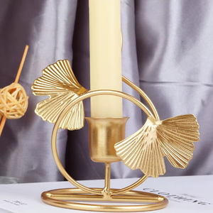 Le support de lampe à thé de luxe en métal Leaf Design peut être parfaitement assorti à la décoration de votre salon Utilisez ceci pour allumer des bougies parfumées - Product Image 1