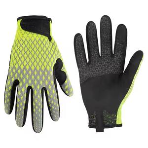 Gants de football américain souples et confortables personnalisés en gros Gants récepteurs avec impression en cuir pour adultes - Product Image 4