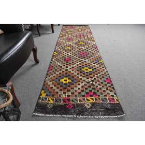 Alfombra turca Kilim de 2.4x9 pies, alfombra vintage, alfombra de lana con diseño de plantas y árboles marrones - Product Image 3