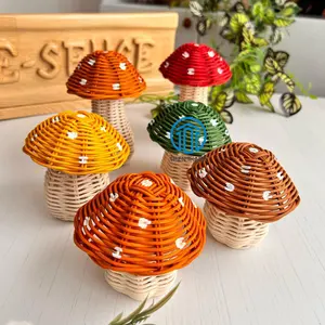 Seta decorativa de ratán hecha a mano natural, objetos decorativos durante vacaciones especiales hechas en Vietnam con precio comparativo