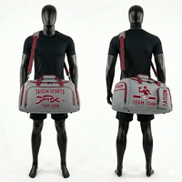 Sac de football américain pour hommes en tissu polyester 600D 380 GSM, sac de sport rouge avec sangle réglable, panneaux latéraux, logo personnalisé imprimé à l'écran