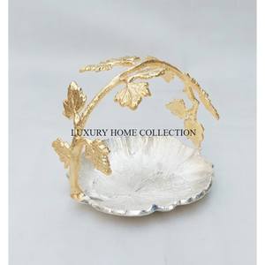 Hermosos cuencos de metal de hierro antiguo de temática vintage con Curvas elegantes y formas artesanales únicas - Product Image 6