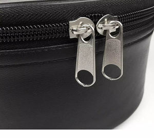 Masonic Hat Estuche de transporte Redondo en púrpura Rexene Negro Dentro del estuche y con cremallera y logotipo KYCH ronpex - Product Image 3