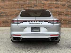 Panamera Turbo S AWD 2023, conduite à gauche, intérieur cuir foncé, sièges en cuir, pneus R19, toit ouvrant automatique - Product Image 3