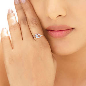 แหวนเพชรโรสโกลด์รูปดอกกุหลาบบานสะพรั่ง - Product Image 2