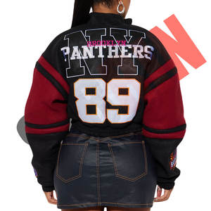 Blouson bomber court en tricot chauffant pour femme, style universitaire bordeaux, broderie, par le fabricant OEM Brooklyn Hottie - Product Image 5