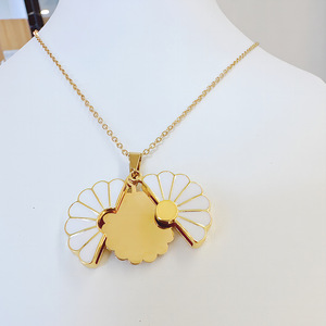 <span class=keywords><strong>Collana</strong></span> Daisy con Ciondolo Placcato Oro, <span class=keywords><strong>Collana</strong></span> con Fiore e Lettera in Lega, Inserto in Acciaio Inossidabile, <span class=keywords><strong>Collana</strong></span> Personalizzata - Product Image 4