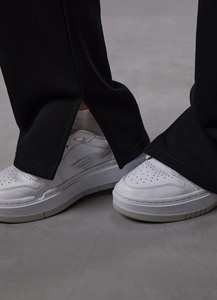 Pantalon de jogging surdimensionné avec logo personnalisé noir pour femmes jambe droite pantalon de survêtement en coton mélangé tissu doux pour femmes pantalon et pantalon pour femmes - Product Image 4