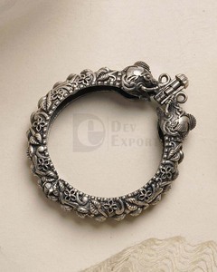 Brazalete de aspecto plateado de latón puro para fiesta, tamaño libre, diseño de elefante que se puede abrir, pulsera oxidada, producto a granel hecho a mano ajustable - Product Image 2