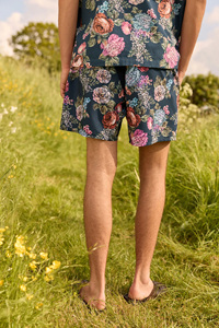 Pantalones cortos de baño con estampado floral por sublimación personalizados, ajuste Regular, 100% poliéster, estilo informal, venta al por mayor, calidad de exportación - Product Image 4