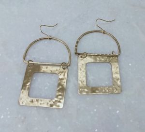 Femmes demi-cercle laiton métal boucles d'oreilles carré martelé noir Antique or fête bijoux à la mode à la mode - Product Image 1