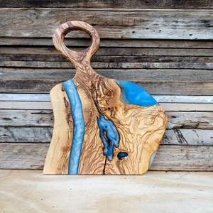 Tabla de cortar de resina hecha a mano con forma de cuerpo de madera maciza con patrón inspirado en el océano, reutilizable duradera para uso en restaurante de Hotel en casa - Product Image 4