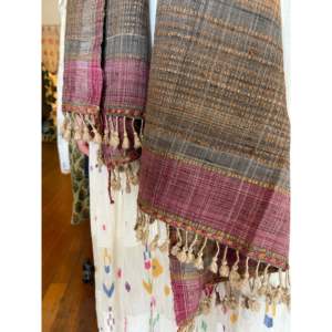 Tissu en soie et coton tissé à la main, style long, teinture acacia et marguerite - Product Image 4