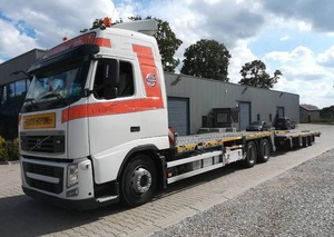 Camión Volvo FH 420 de 2015 con Remolque, 450hp, Emisión Euro 5, Tracción 8x6, Capacidad 50T, Transporte en Cadena de Frío - Product Image 3