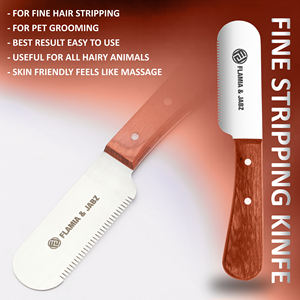 Juego de 6 herramientas de aseo canino de acero inoxidable con mango de madera, cuchillos y peines para limpieza y estilismo de mascotas - Product Image 4