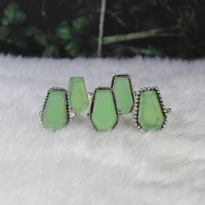 AAA magnifique cercueil vert calcy pierre précieuse bague en gros argent plaqué laiton bijoux lunette réglage incrustation mode pendentifs breloques - Product Image 4