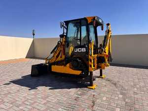 Chargeuse-pelleteuse JCB 1CX d'occasion, moteur diesel 49 CV, excavatrice compacte sur chenilles avec godets avant et arrière - Product Image 2