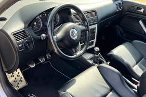 Volkswagen R32 2004 Usado, 1 Dueño, 51200 Millas, Transmisión Manual de 6 Velocidades, Motor V6 de 3.2 Litros, Tracción en las Cuatro Ruedas, Sin Modificar - Product Image 4