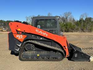 Venta al por mayor de cargadoras compactas de orugas diésel Kubota SVL97-2 en stock para trabajos agrícolas y de construcción pesados - Product Image 3