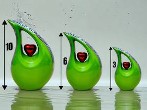 Urne en forme de larme Urne en forme de larme verte gravée en argent avec coeur rouge pour cendres humaines pour urnes de crémation pour adultes - Product Image 2