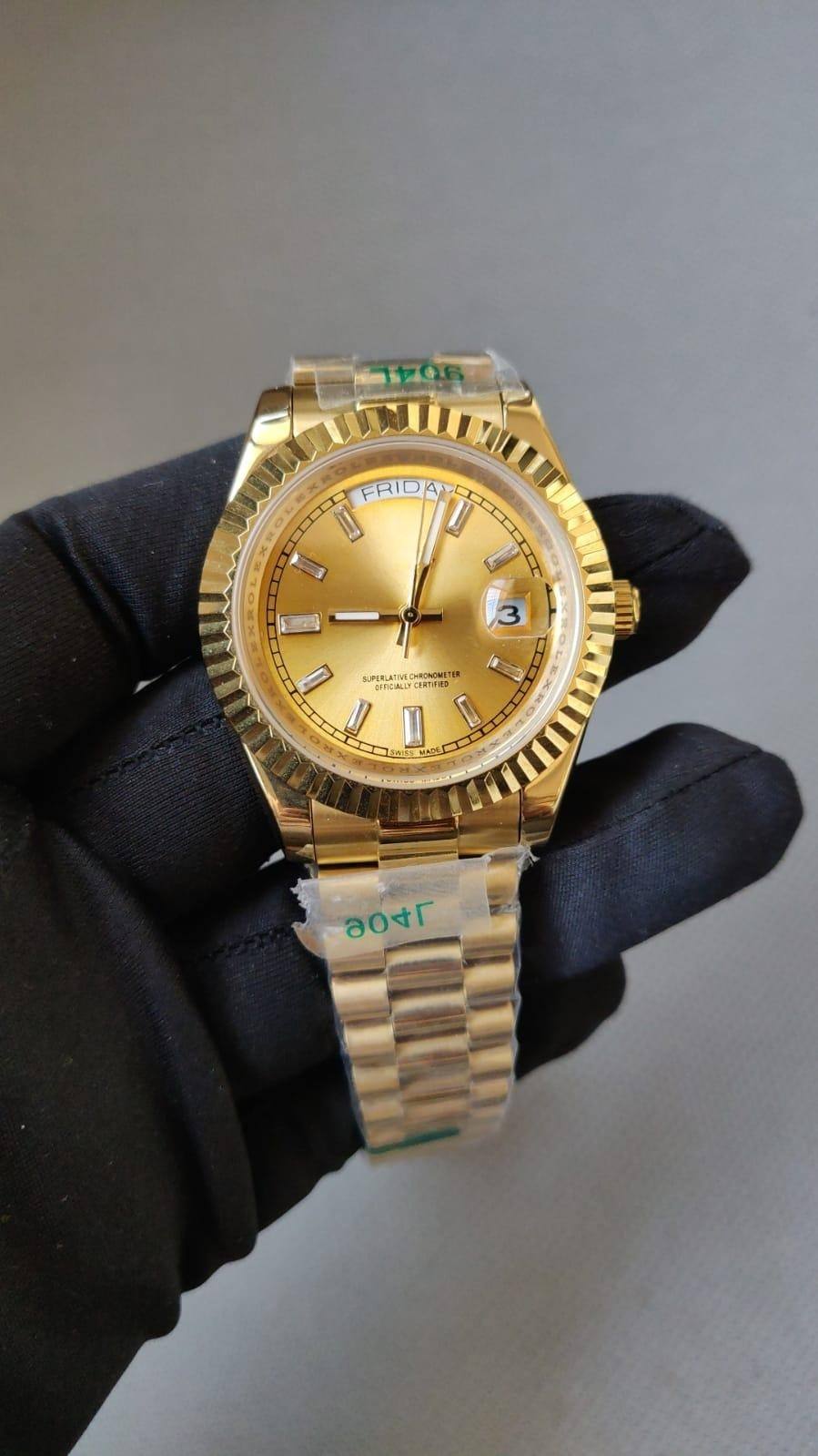 สีเหลือง