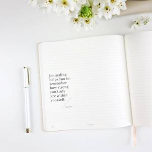 LABON-Journal guidé <span class=keywords><strong>Meet</strong></span> <span class=keywords><strong>Yourself</strong></span> pour la découverte de soi avec des invites qui incitent à la réflexion-Linen Hardcover Foil Finish Premium Paper - Product Image 5
