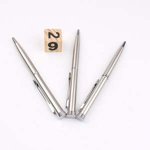 Bolígrafo Metálico Giratorio Plateado de Bolsillo, Mini, Estilo 2024 - Product Image 3