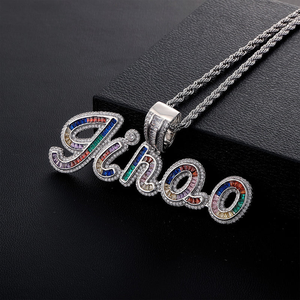 Collar Unisex con Nombre Personalizado en Estilo Cursivo, Plata de Ley con Baño de Oro, Piedra Moissanita, Regalo para Fiestas con Dijes Adicionales - Product Image 2