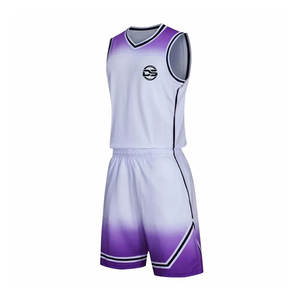 Maillot de basket-ball d'équipe personnalisé pour hommes, uniforme en polyester de haute qualité, conception de logo unique, ensemble grande taille et respirant, couleur jaune - Product Image 1
