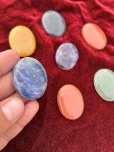 Pierres d'inquiétude en cristal de guérison naturelle en gros | Pierres précieuses de palmier pour le soulagement du stress, l'anxiété et la méditation Reiki auto-soins - Product Image 4