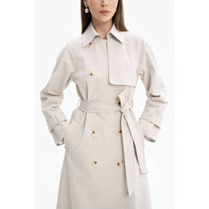 Manteau long imperméable à double boutonnage avec ceinture et détails en fourrure pour l'automne - Product Image 5