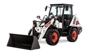 เครื่องยนต์ไฮดรอลิก Kawasaki Skid Loader รถตักดินที่มีความสามารถในการใช้งานที่2900 - Product Image 2