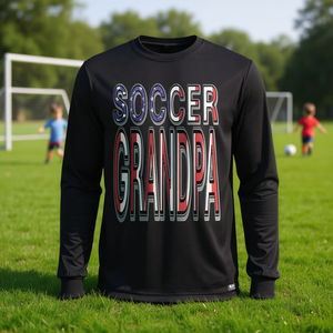 Il nonno sostiene gli sport giovanili e la maglietta a maniche lunghe ispirata al calcio familiare che vanta orgogliosamente lo spirito di squadra - Product Image 3