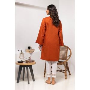 Camisa de Mujer con Estilo Modesto, Teñida en Color Óxido, con Adornos - Product Image 1