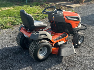 Tractor cortacésped Husqvarna TS146X nuevo y usado, económico, en venta. Proveedor de cortacéspedes para jardín con envío inmediato. - Product Image 4