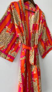 Peignoir Kimono en coton imprimé tigre unisexe Peignoir indien thermique avec vêtements de détente pour demoiselles d'honneur et mariages - Product Image 5