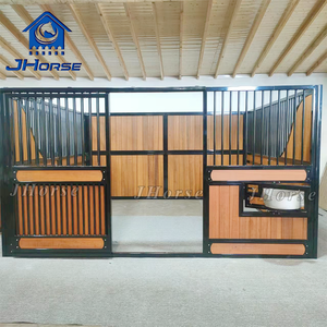Box Frontale per Cavalli con Struttura Robusta, Durevole, Personalizzabile in Legno e Metallo, Portatile, Impermeabile e con Porta Scorrevole - Product Image 1