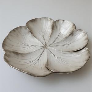 ทำด้วยมืออลูมิเนียมและแก้วที่เสิร์ฟผลไม้แห้งหรูหราชามใบที่เชื่อมต่อกันสามใบสไตล์ตกแต่งโต๊ะสีทองโบราณ - Product Image 3